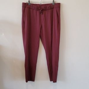 Lululemon on the fly cropped pants